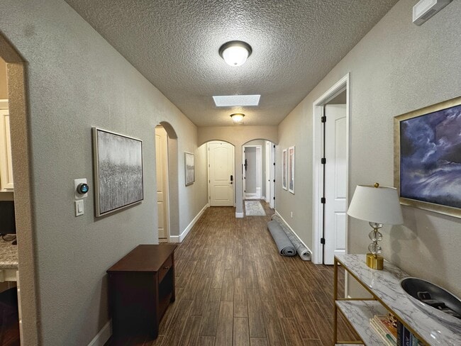 Building Photo - 6801 Prom Ave NE