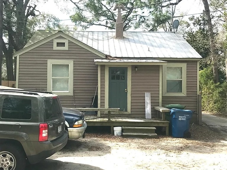 Building Photo - 2053 Monroe St