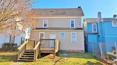 Building Photo - 523-523 1/2 Frederick Street