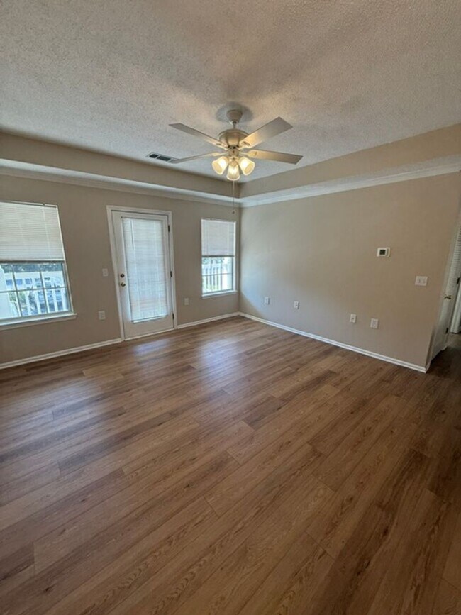 Building Photo - 50 Pebble Beach Cove