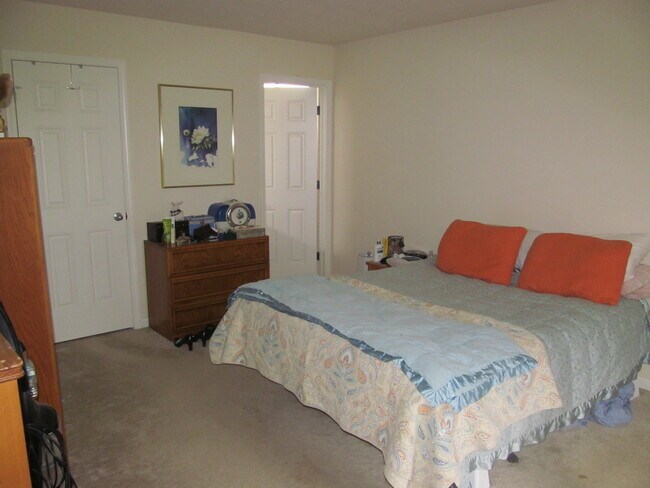 Building Photo - 6103 Rockefeller Ct