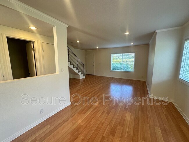 Building Photo - 248 Green Heath Pl