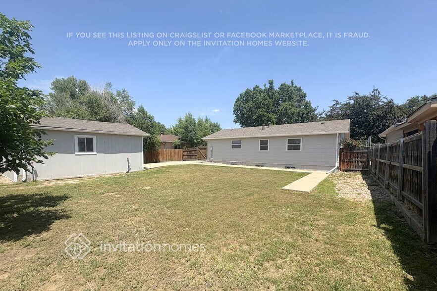 Building Photo - 5561 Xanadu St