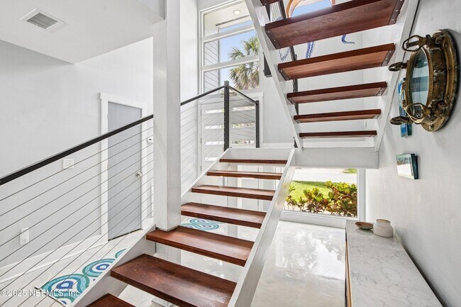 Building Photo - 248 11th St