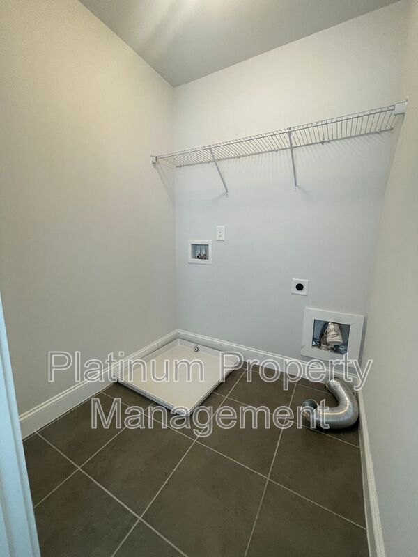 Building Photo - 2312 Echelon Ln