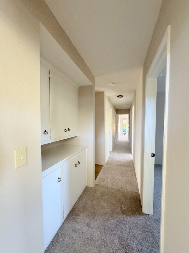 Building Photo - 3528 Castle Rock Rd