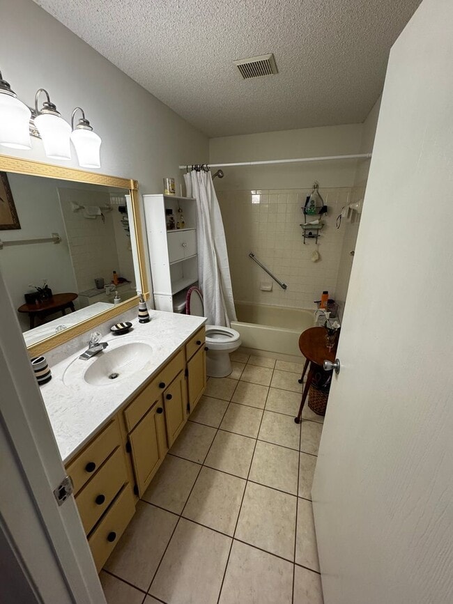 Building Photo - Active 55+ Living in On Top of the World – 2BR/2BA Villa with Resort-Style Amenities!