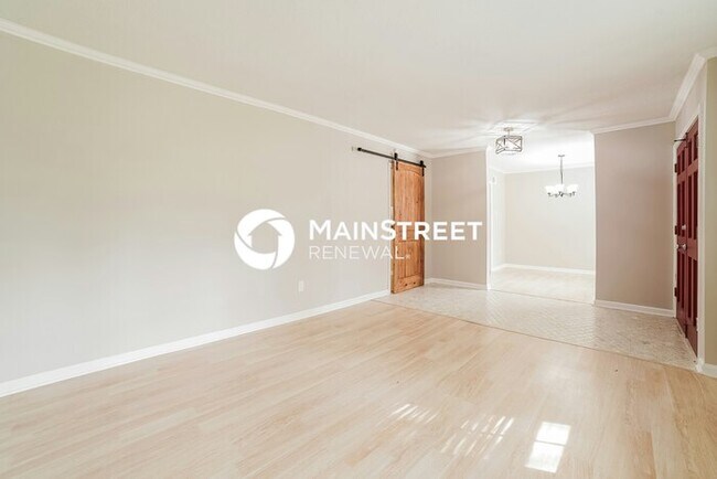 Building Photo - 3 Bedroom Pet-Friendly Home in MEMPHIS, TN with Main Street Renewal