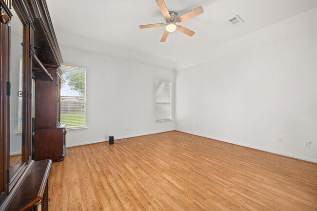 Building Photo - 8506 Regalbrook Dr