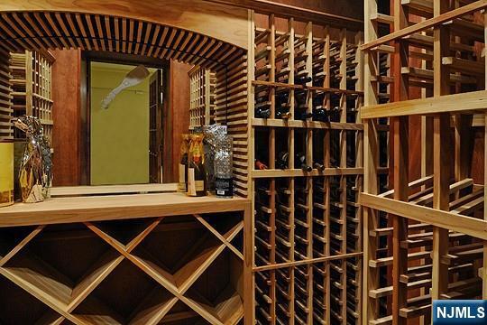 Building Photo - 417 N Woodland St