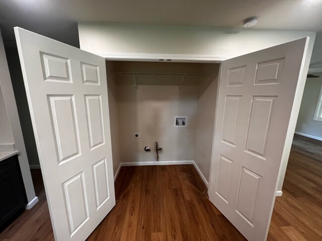 Building Photo - 3025 Barrett Ct