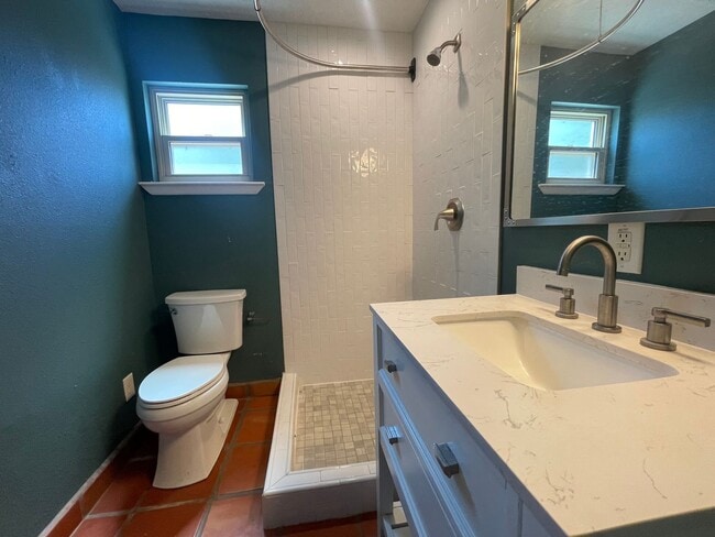 Building Photo - Quality Home in the Northwest!