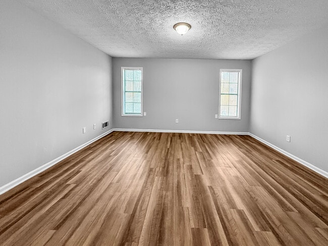 Building Photo - 234 Hillcrest Dr