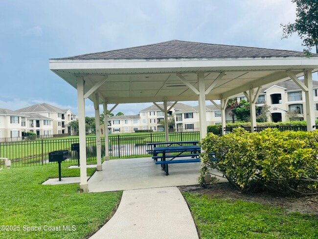 Building Photo - 3501 D'Avinci Way