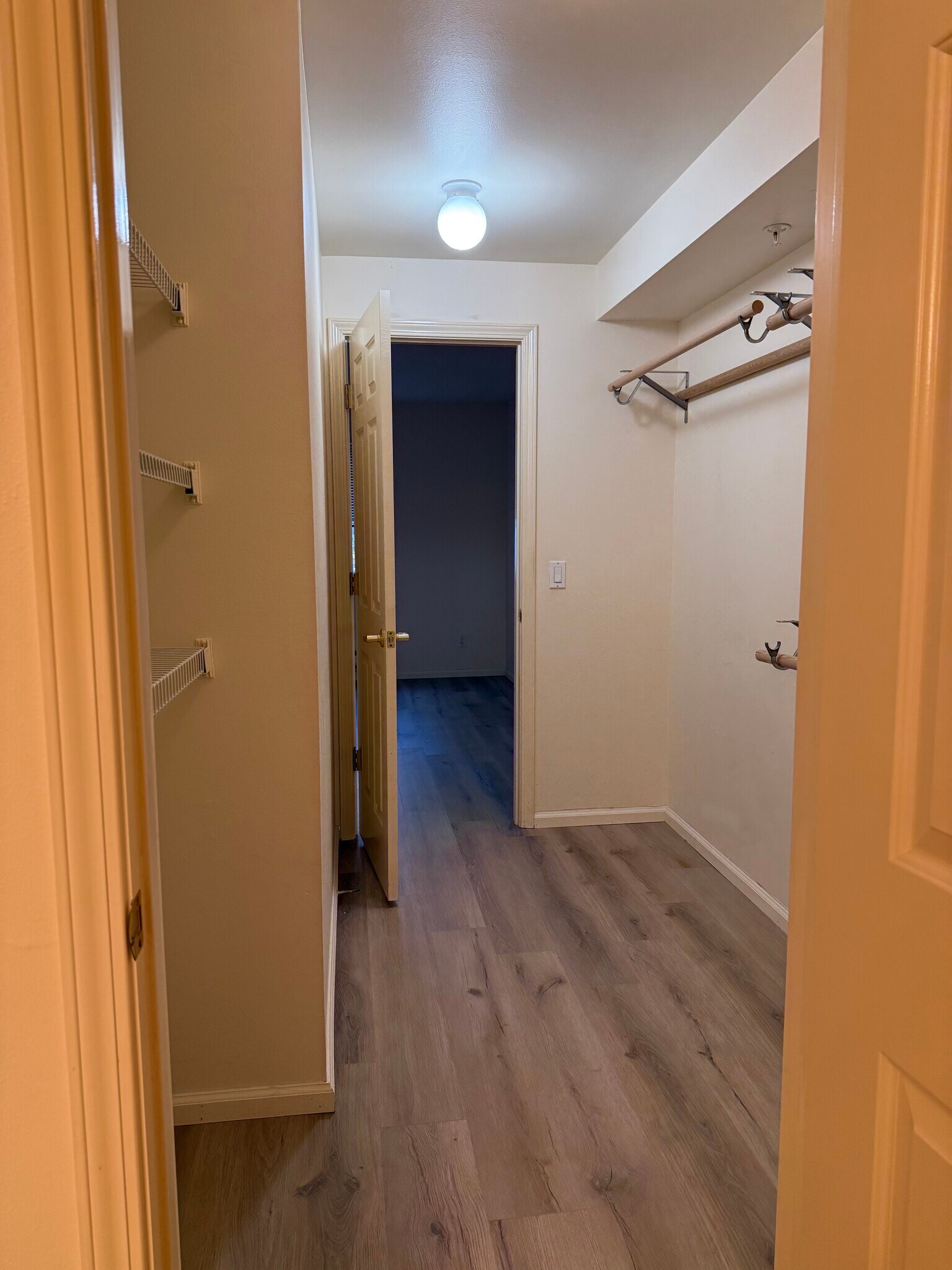 Building Photo - 559 McGraw St