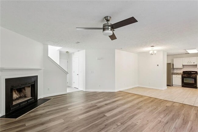 Building Photo - 300 Carrington Way