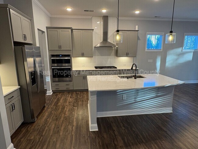 Building Photo - 1664 Highpoint St