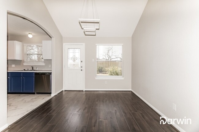 Building Photo - 10819 Windswept