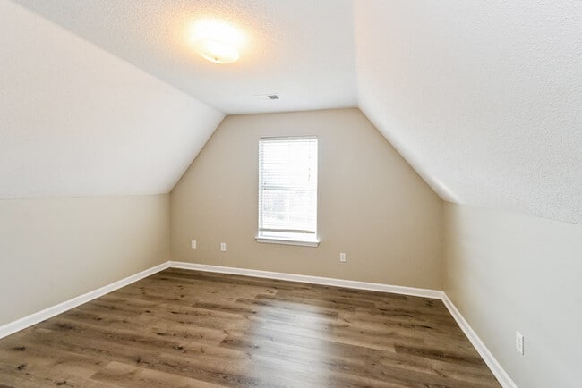 Building Photo - 9208 Acadia Pl