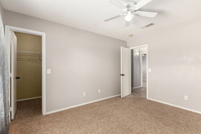 Building Photo - San Tan Valley Charmer w/ Great Back Yard