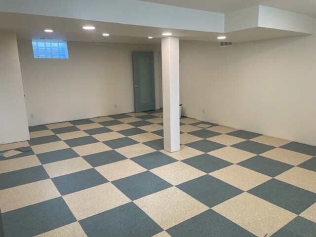 Building Photo - 506 N 91st St