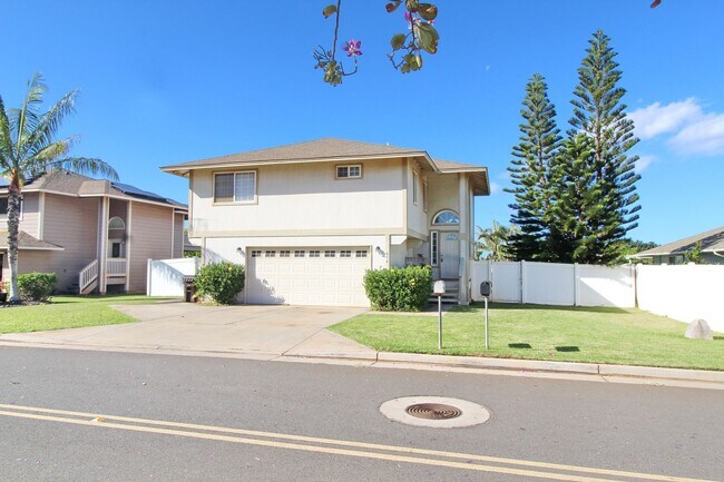 Building Photo - Malimali Street home with garage, fenced y...