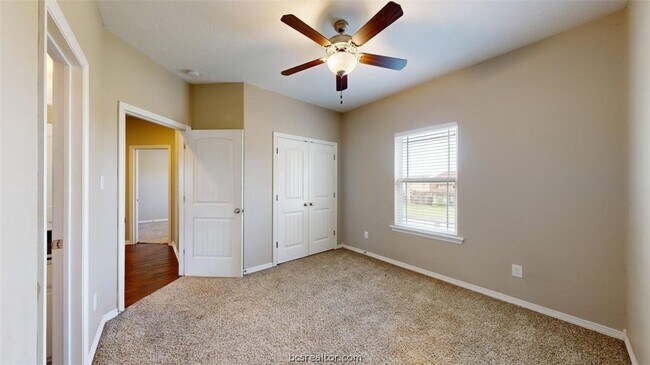 Building Photo - 2706 Horse Haven Ln