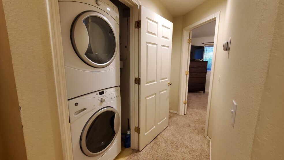 Building Photo - 30 Spyglass Ln