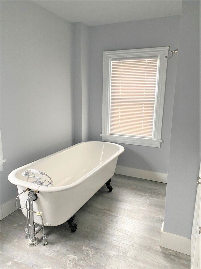 Building Photo - House for Rent in Glen Mills