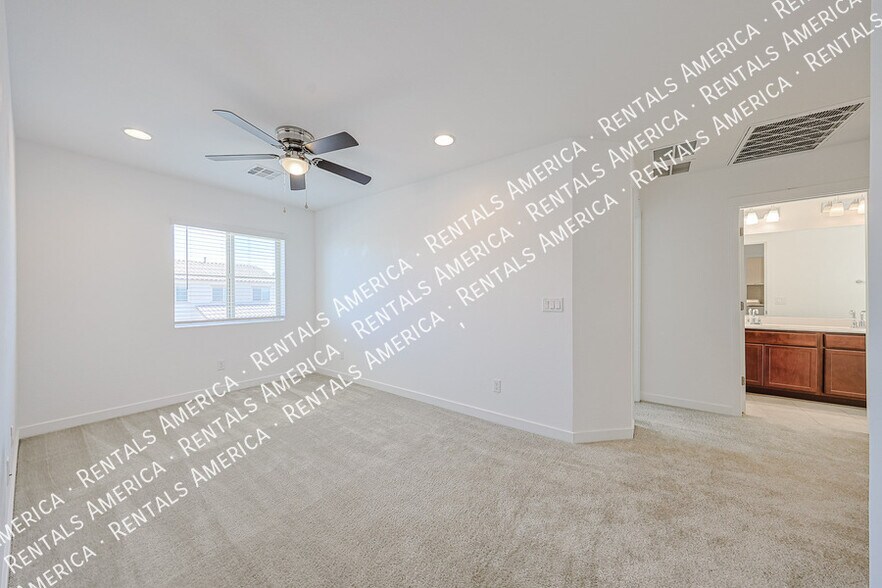 Building Photo - 6038 W Hartford Ct