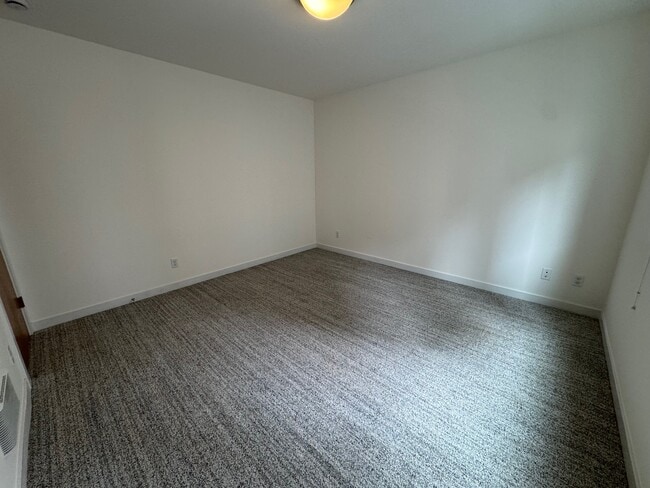 Building Photo - 4222 Linden Ave N