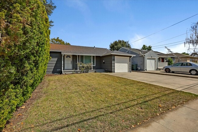 Building Photo - 406 Central Ave