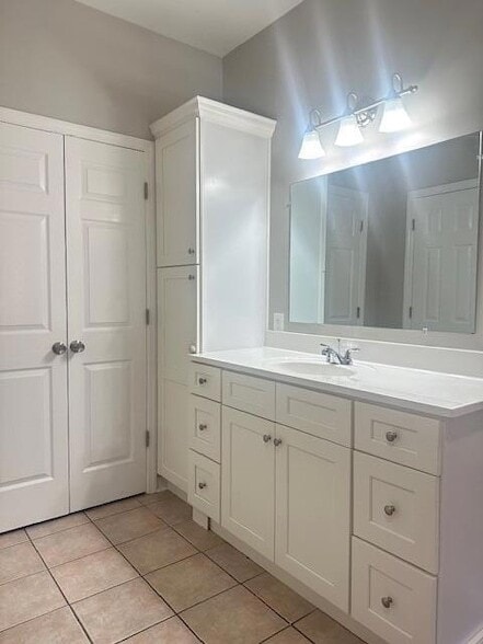 Building Photo - 3841 Stephens Rd NE