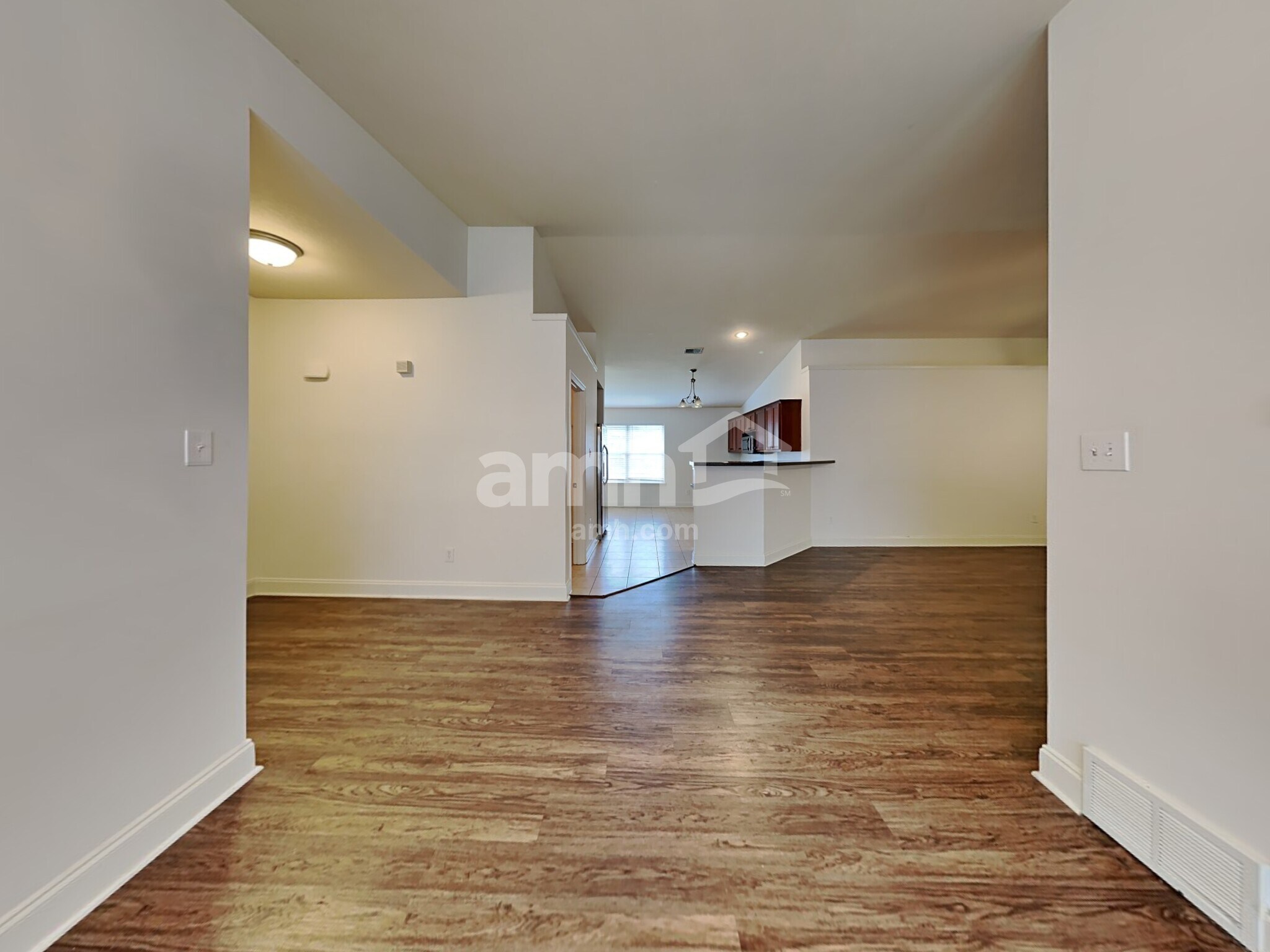 Building Photo - 2961 S Hartland Dr