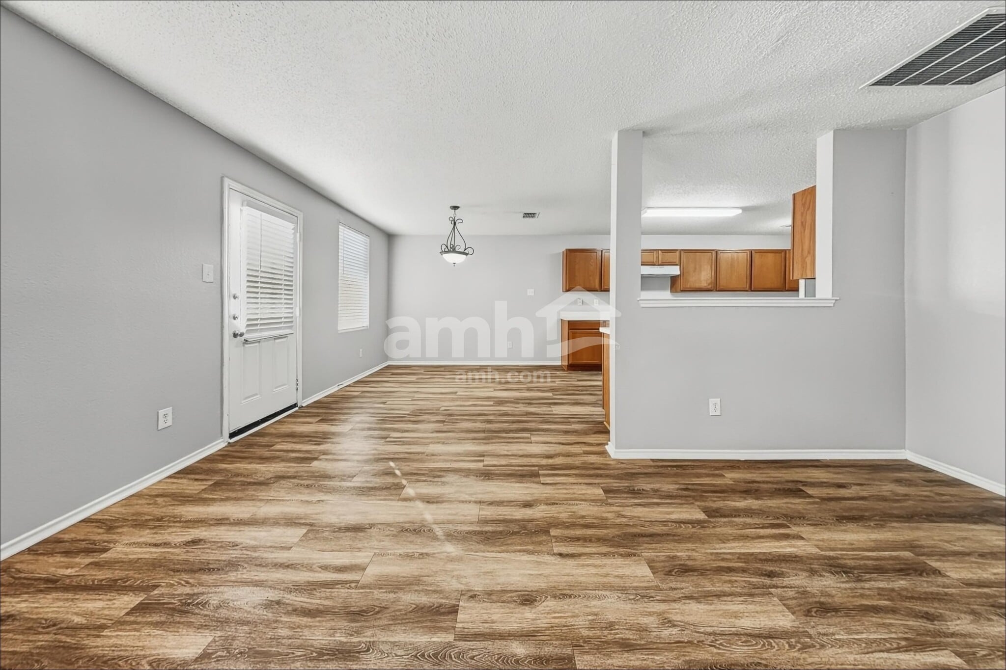 Building Photo - 1313 Cherokee Rose Ln