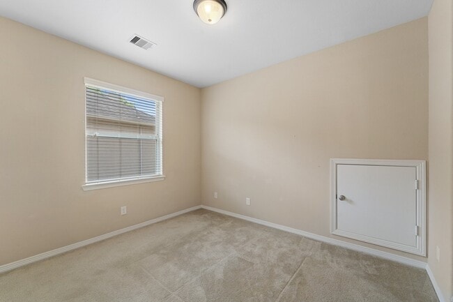 Building Photo - 5515 Mangrove Creek Ln