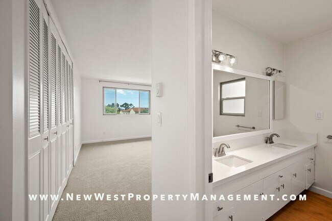Building Photo - Renovated Banker's Hill 2 Bedroom at Laure...