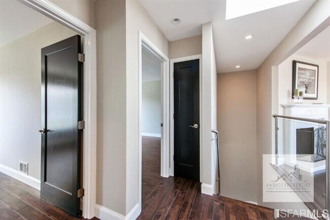 Building Photo - Bernal Heights Oasis: Stunning Renovated View Home with Modern Chic Open House Sunday 1/18 2-4