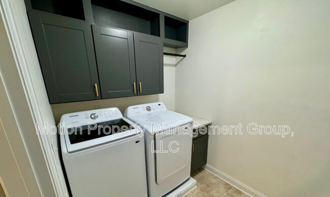 Building Photo - 5464 Everlook Cir