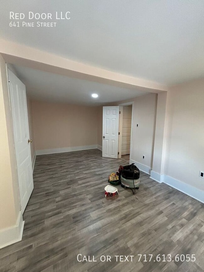 Building Photo - 641 Pine St