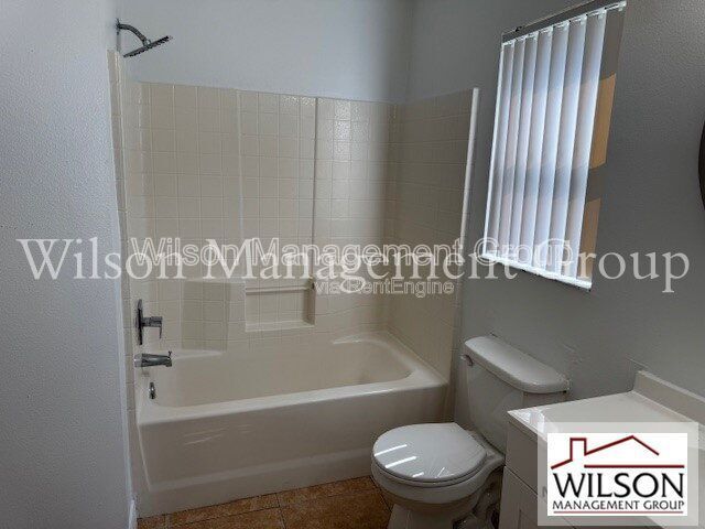 Building Photo - 5083 Luna Negra Dr