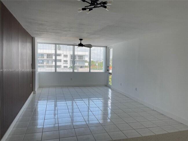 Building Photo - 8233 Harding Ave