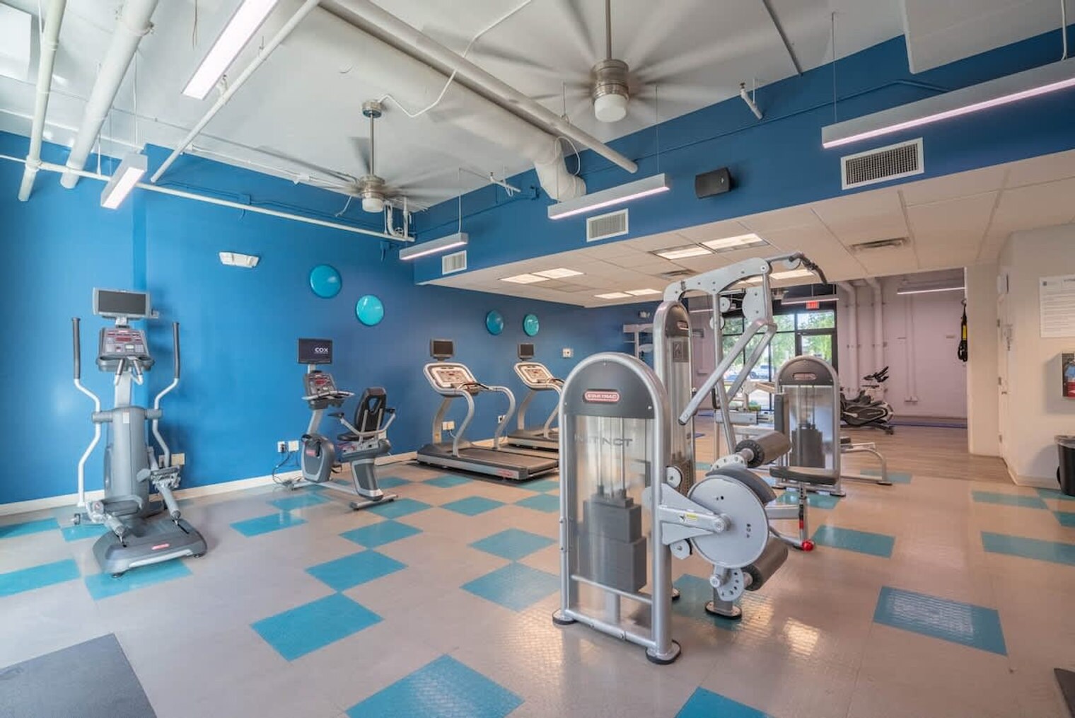 Building Photo - 1275 E University Dr