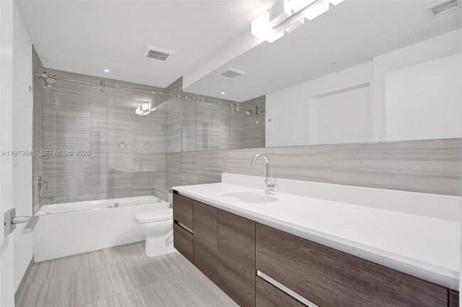 Building Photo - 301 Altara Ave