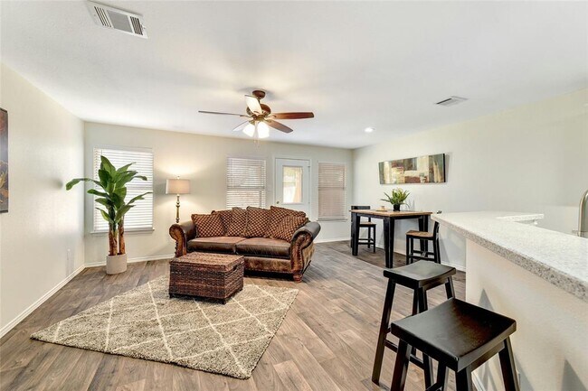 Building Photo - 9716 Sugar Hill Dr