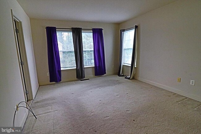 Building Photo - 7200 Phelps Hill Ct