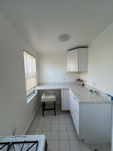 Building Photo - 238 Bicknell Ave