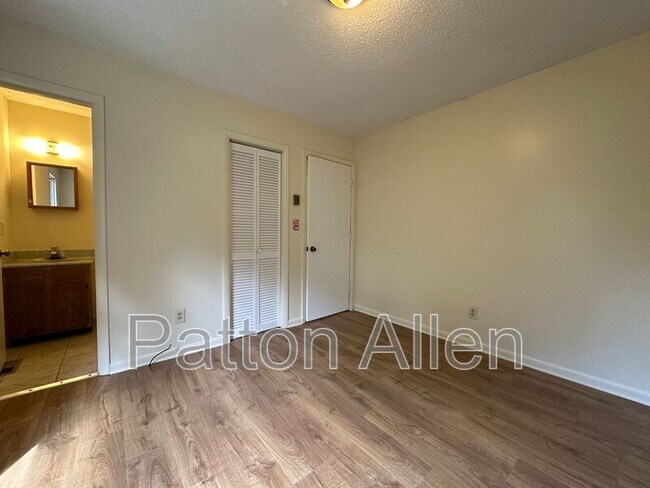 Building Photo - 74 Buffalo St