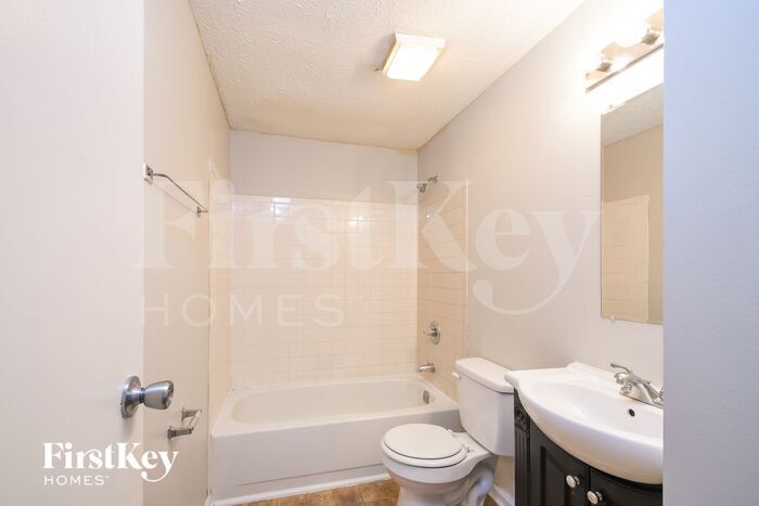 Building Photo - 9026 Kasteel Way