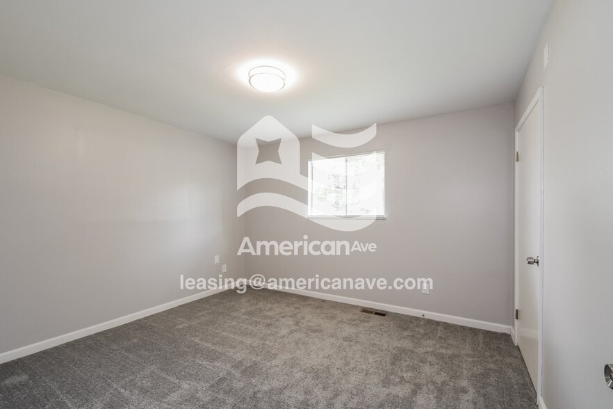 Building Photo - 1745 Kay Dr